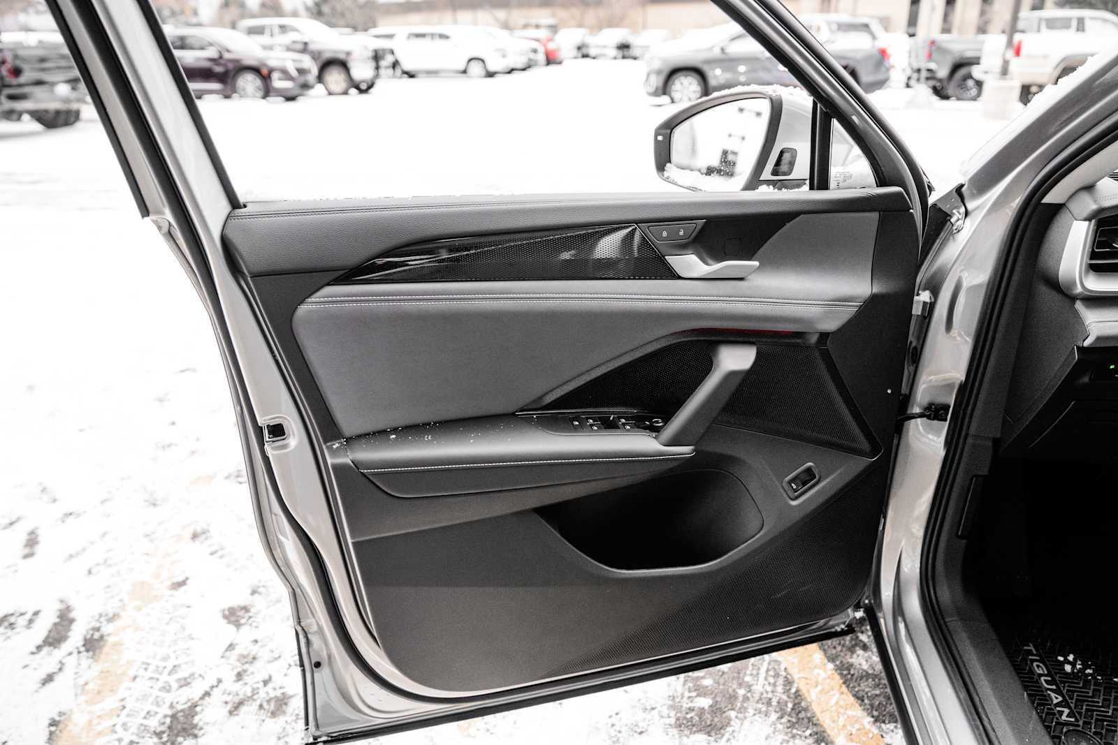 2026 Volkswagen Tiguan SE AWD