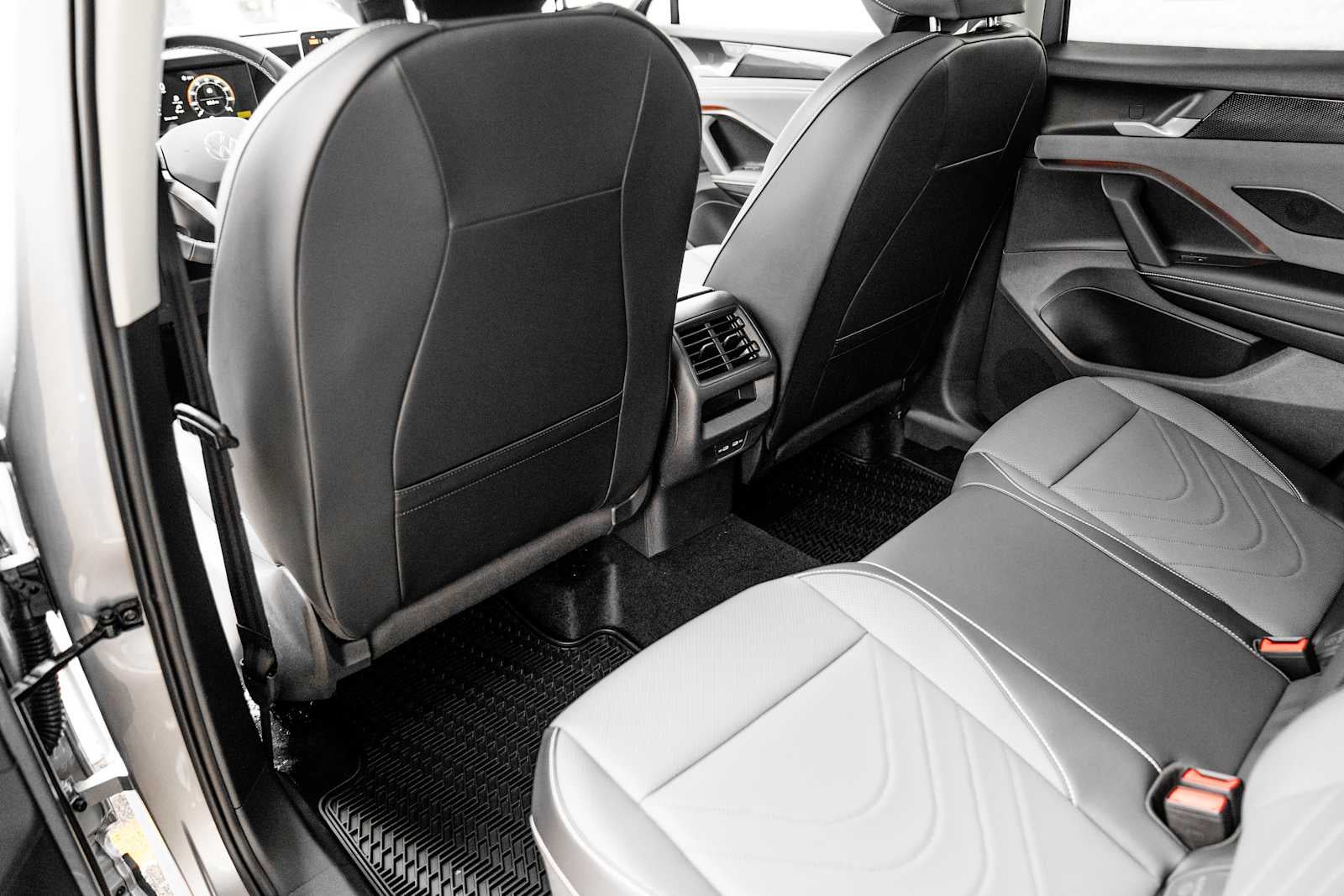 2026 Volkswagen Tiguan SE AWD