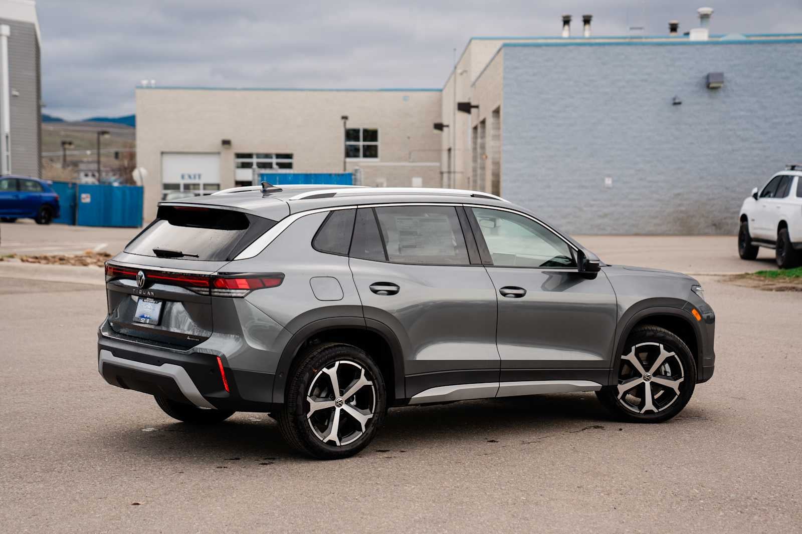 2026 Volkswagen Tiguan 2.0T SE