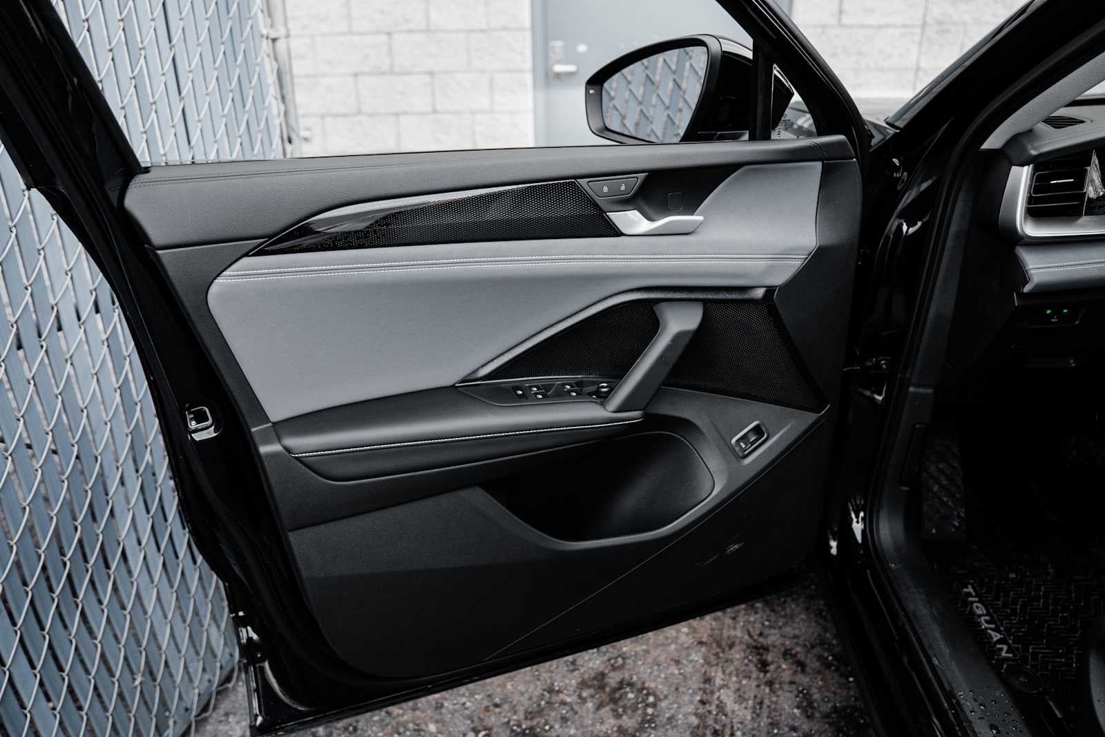 2026 Volkswagen Tiguan SE AWD