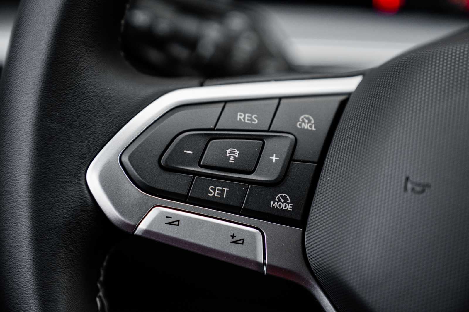 2026 Volkswagen Tiguan SE AWD