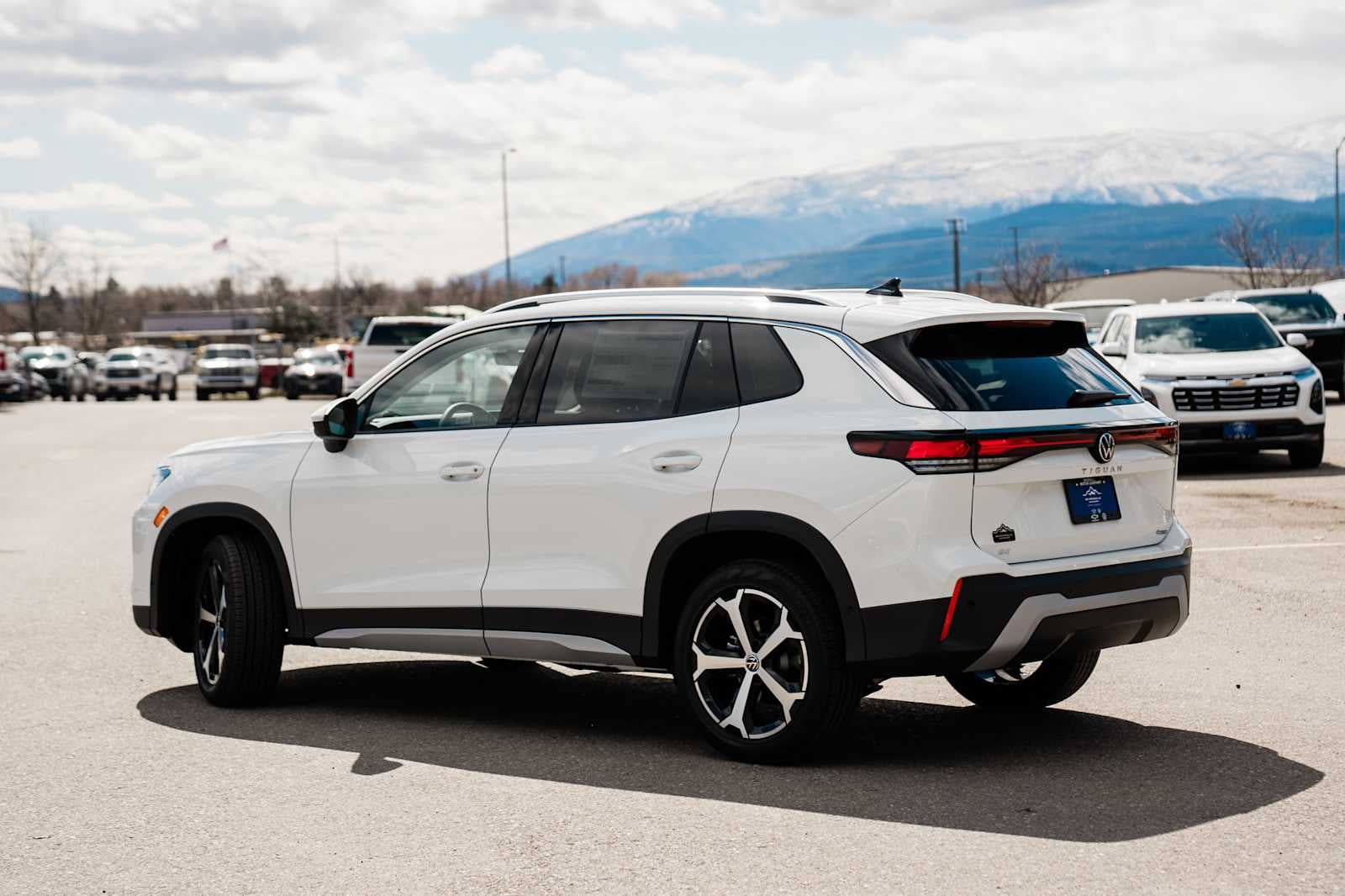 2026 Volkswagen Tiguan 2.0T SE