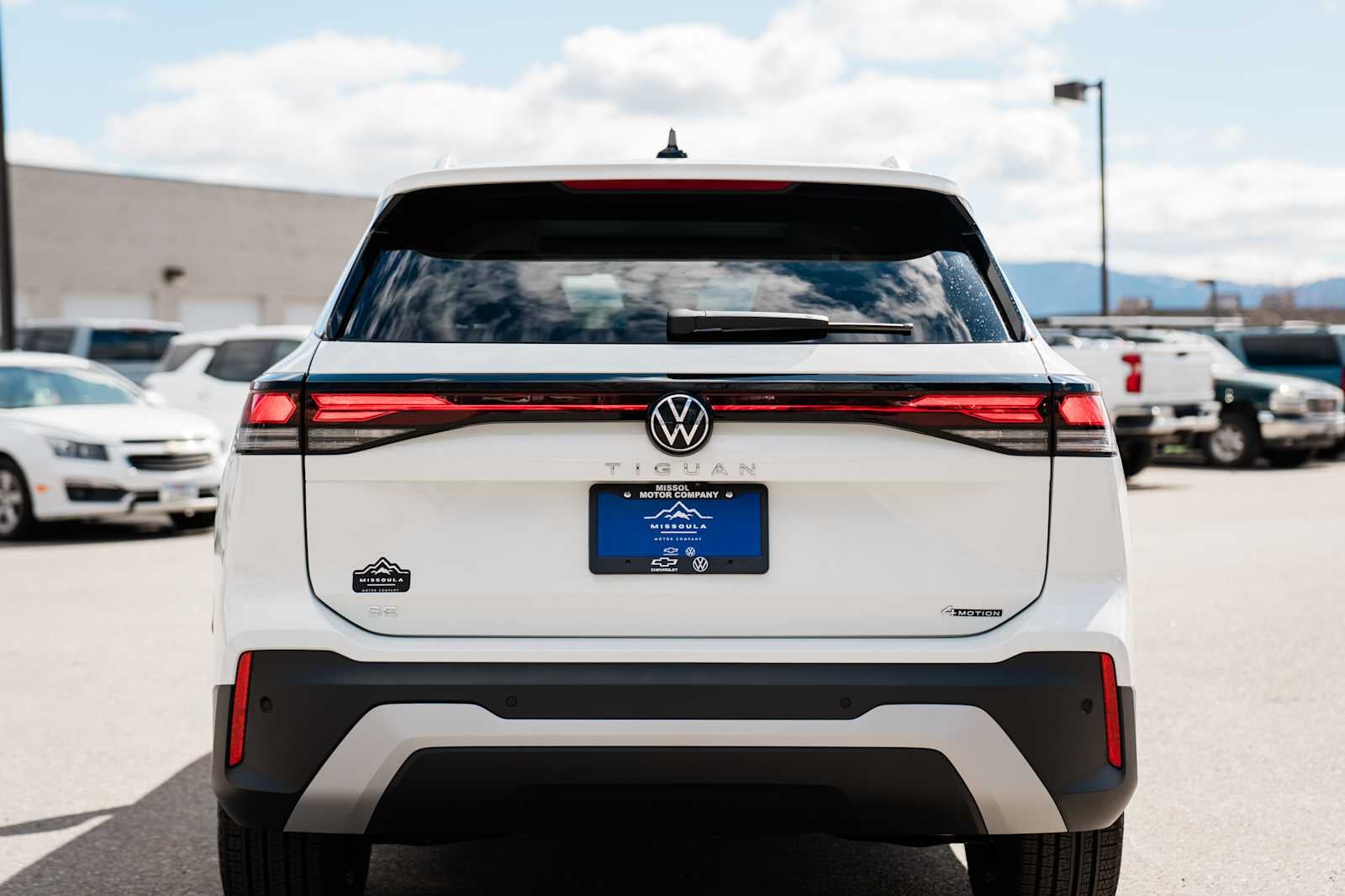 2026 Volkswagen Tiguan 2.0T SE