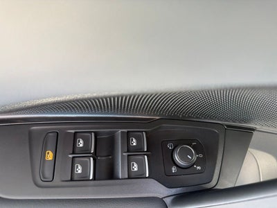 2026 Volkswagen Tiguan 2.0T SEL R-Line