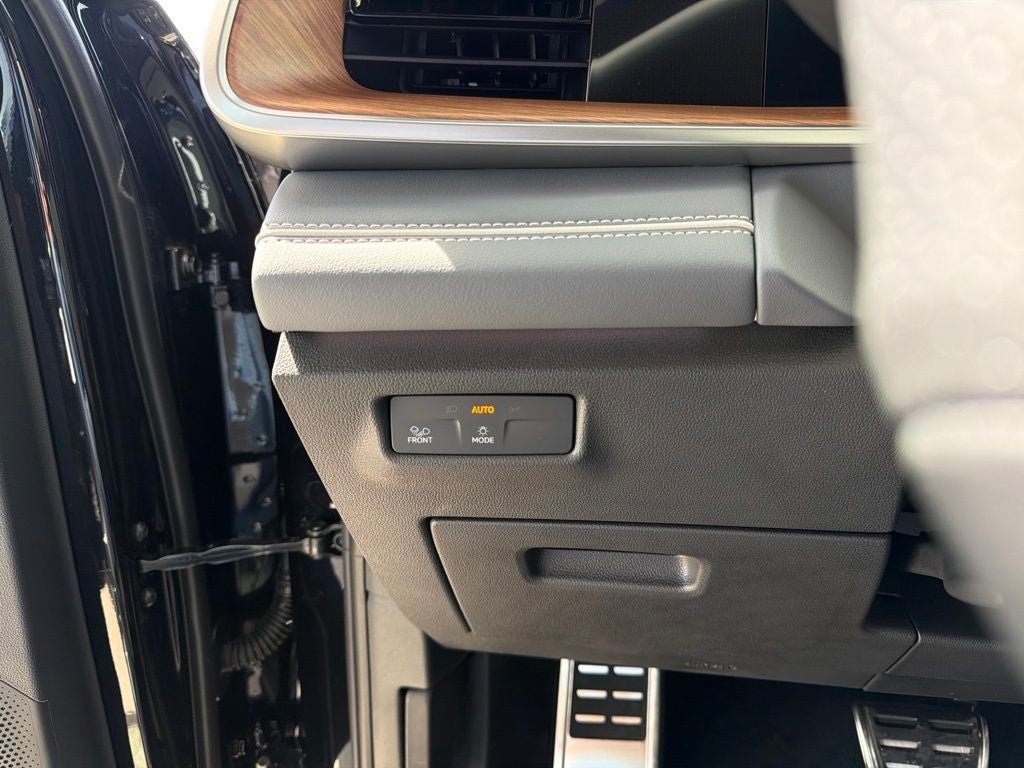 2026 Volkswagen Tiguan 2.0T SEL R-Line