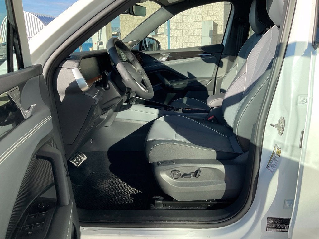 2027 Volkswagen Tiguan 2.0T SEL