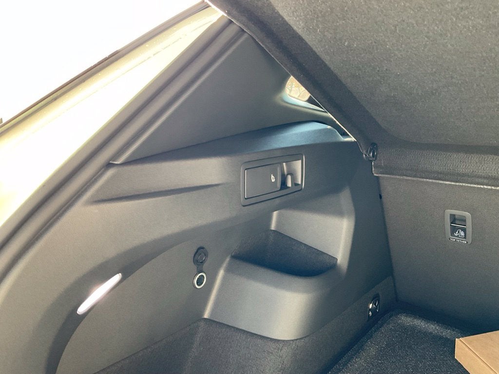 2027 Volkswagen Tiguan 2.0T SEL