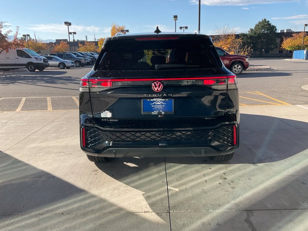 2027 Volkswagen Tiguan 2.0T SEL