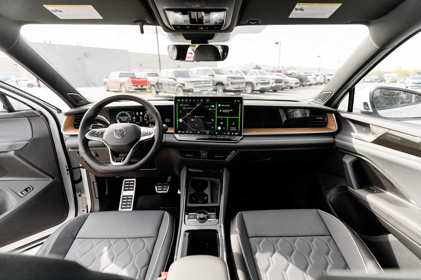 2026 Volkswagen Tiguan 2.0T SEL R-Line Turbo