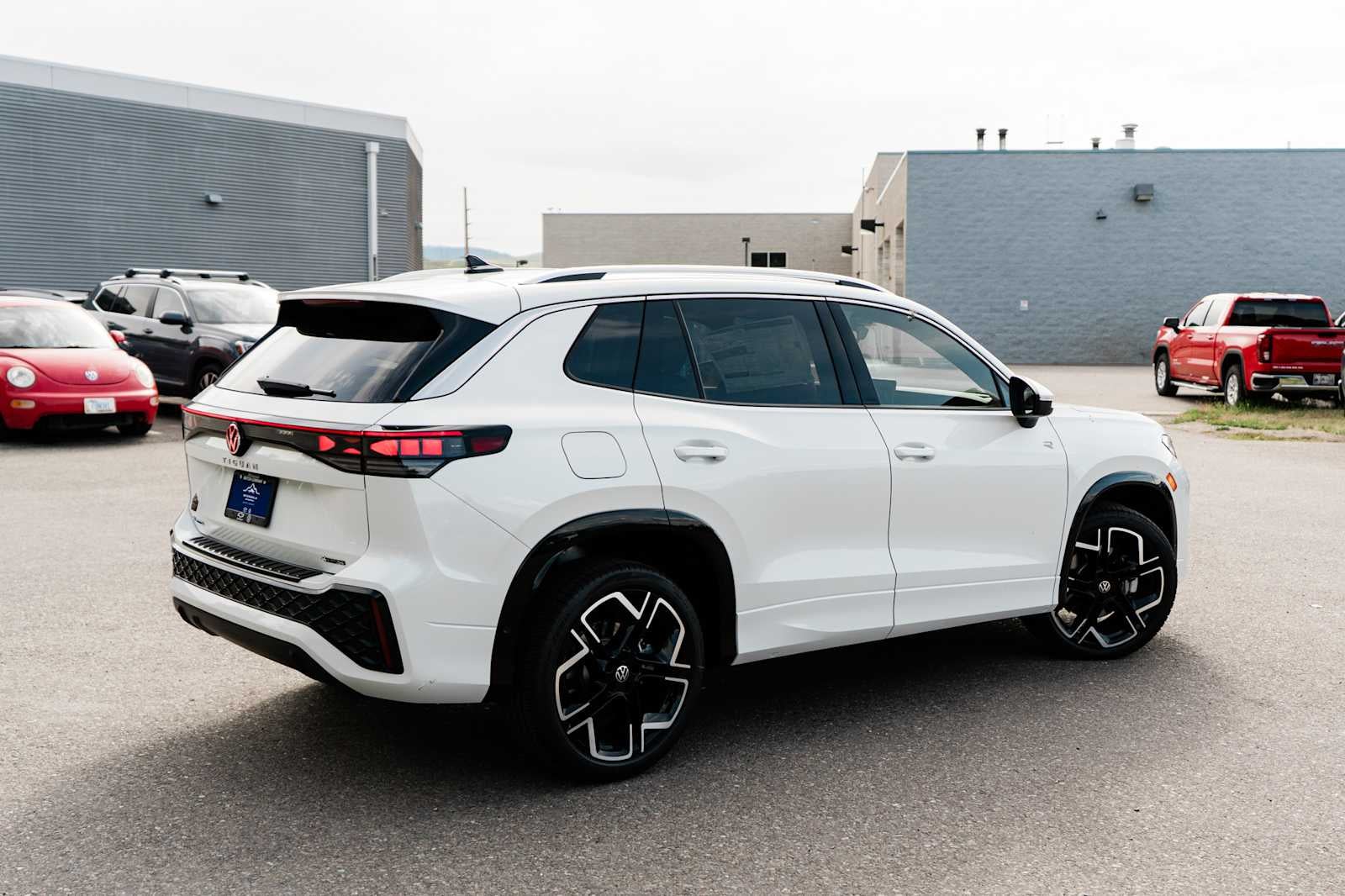 2026 Volkswagen Tiguan 2.0T SEL R-Line Turbo