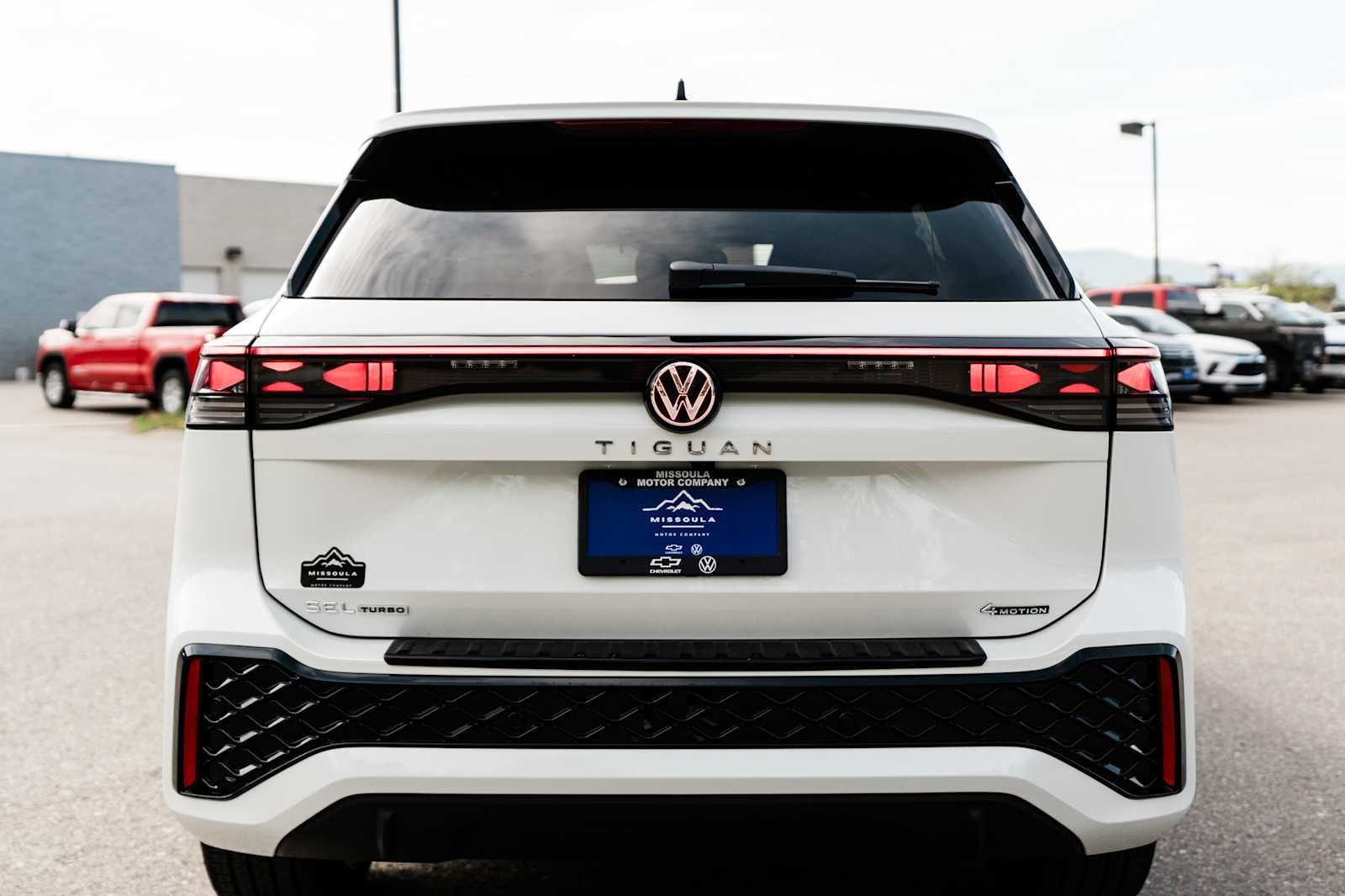 2026 Volkswagen Tiguan 2.0T SEL R-Line Turbo