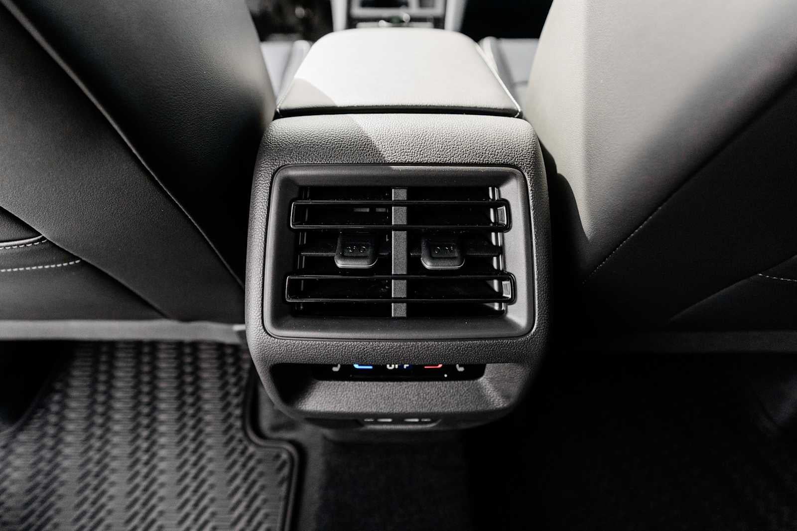 2026 Volkswagen Tiguan 2.0T SEL R-Line Turbo