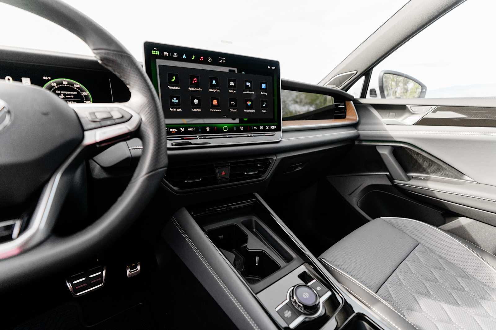 2026 Volkswagen Tiguan 2.0T SEL R-Line Turbo