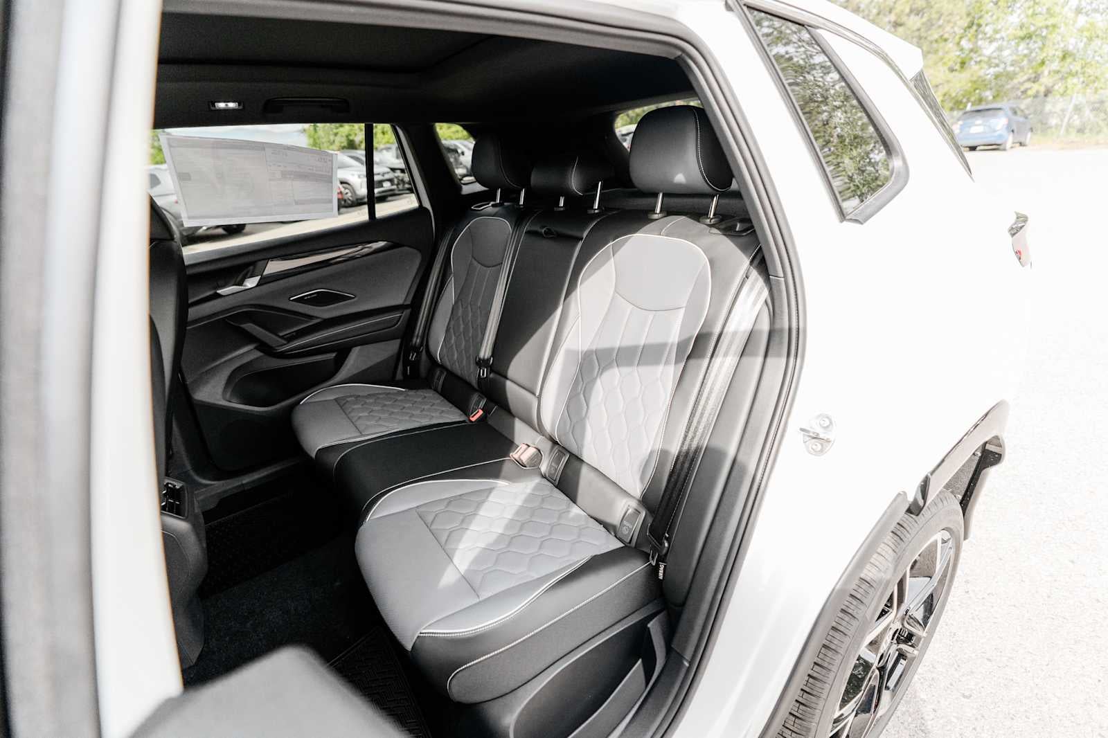 2026 Volkswagen Tiguan 2.0T SEL R-Line Turbo