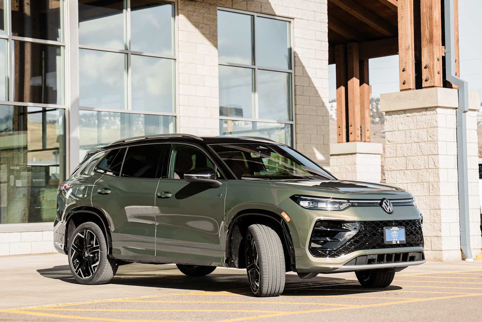 2026 Volkswagen Tiguan SEL R-Line Turbo 4MOTION