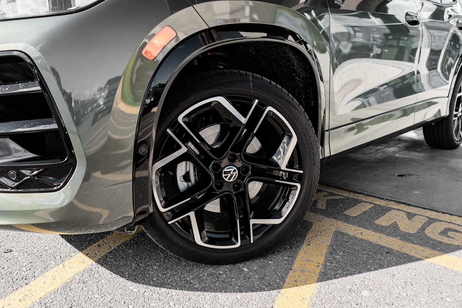 2026 Volkswagen Tiguan SEL R-Line Turbo 4MOTION