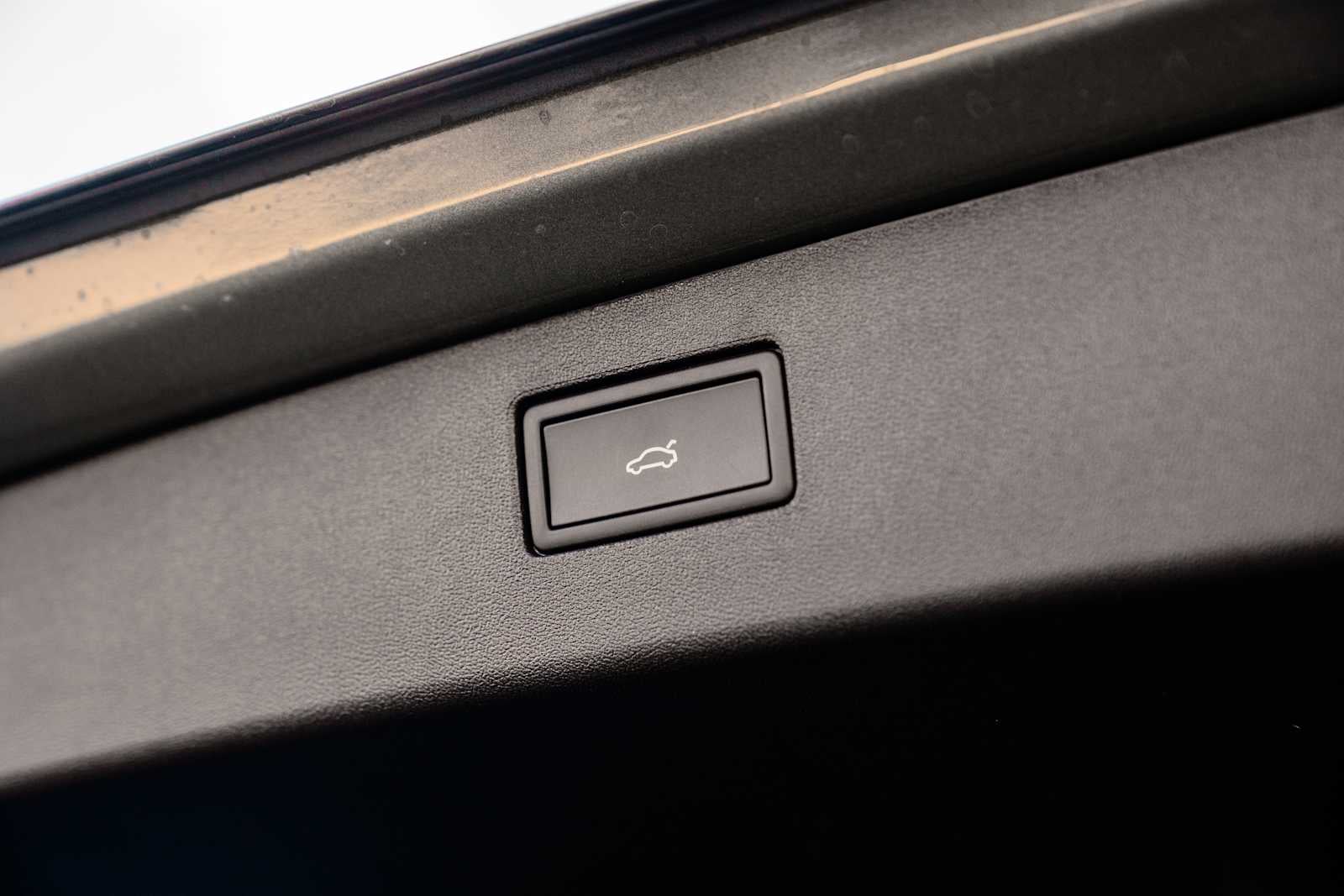 2026 Volkswagen Tiguan SEL R-Line Turbo 4MOTION