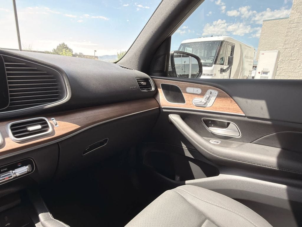 2025 Mercedes-Benz GLE GLE450 - Photo 32