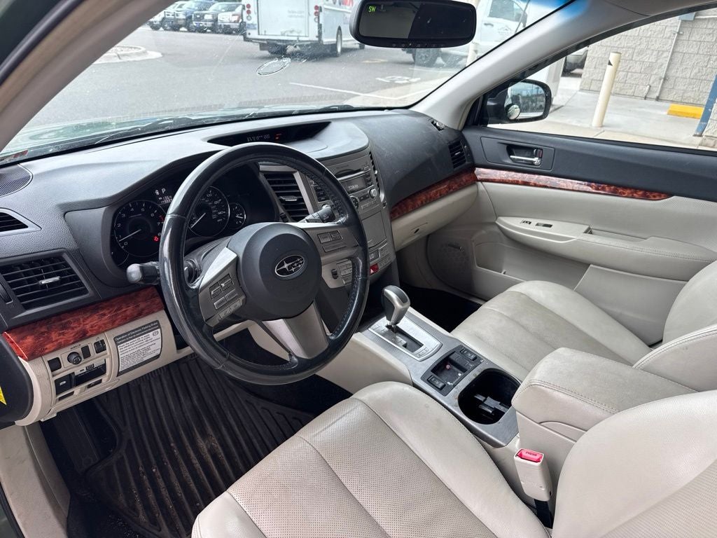 2011 Subaru Outback 2.5i Limited Pwr Moon