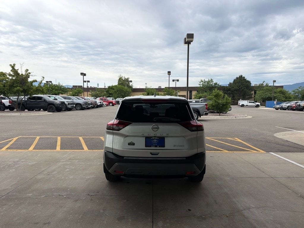 2022 Nissan Rogue SV
