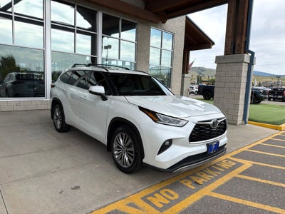 2022 Toyota Highlander Platinum