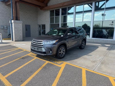2018 Toyota Highlander SE