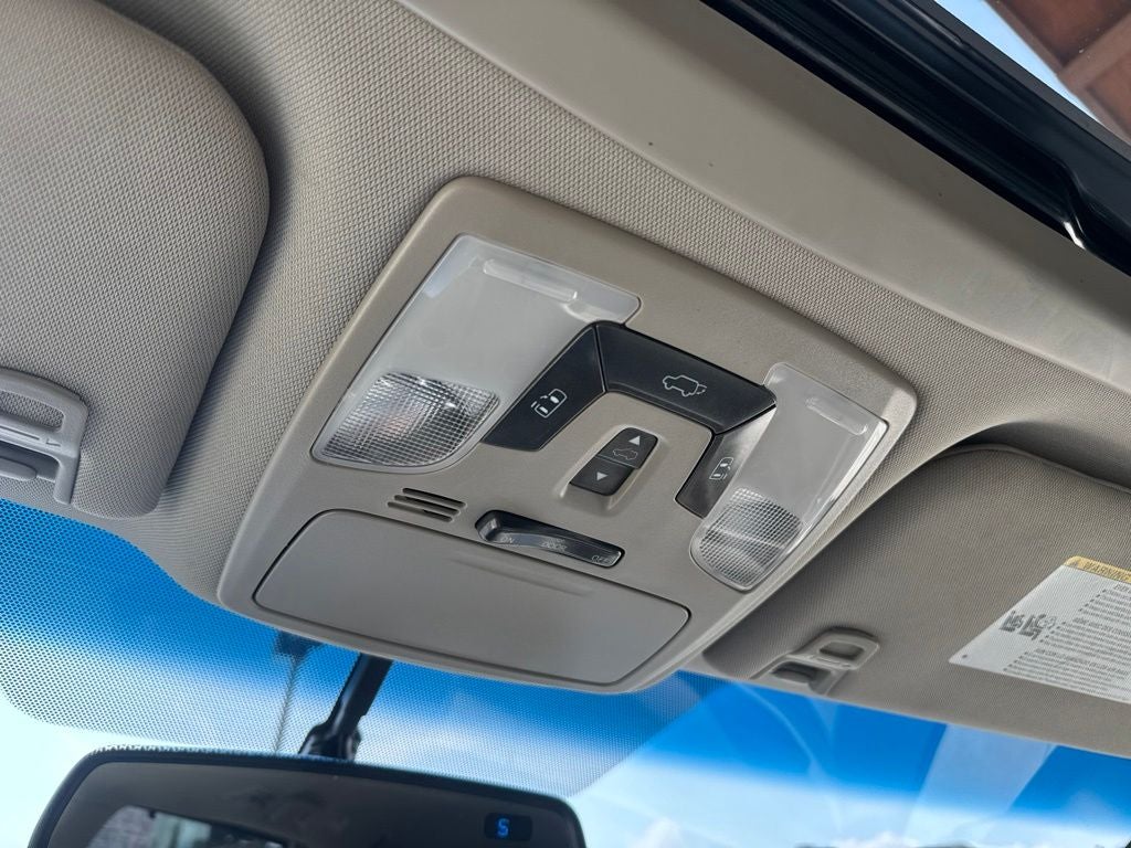 2017 Toyota Sienna XLE Auto Access Seat