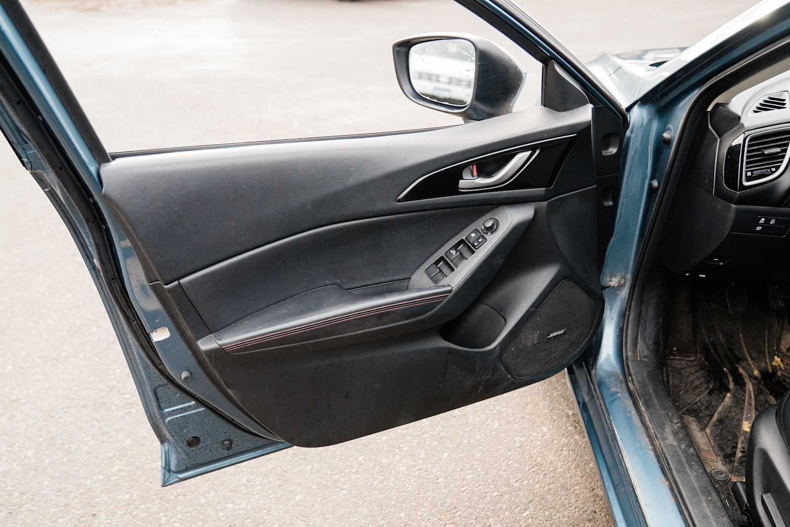 2015 Mazda MAZDA3 i Grand Touring