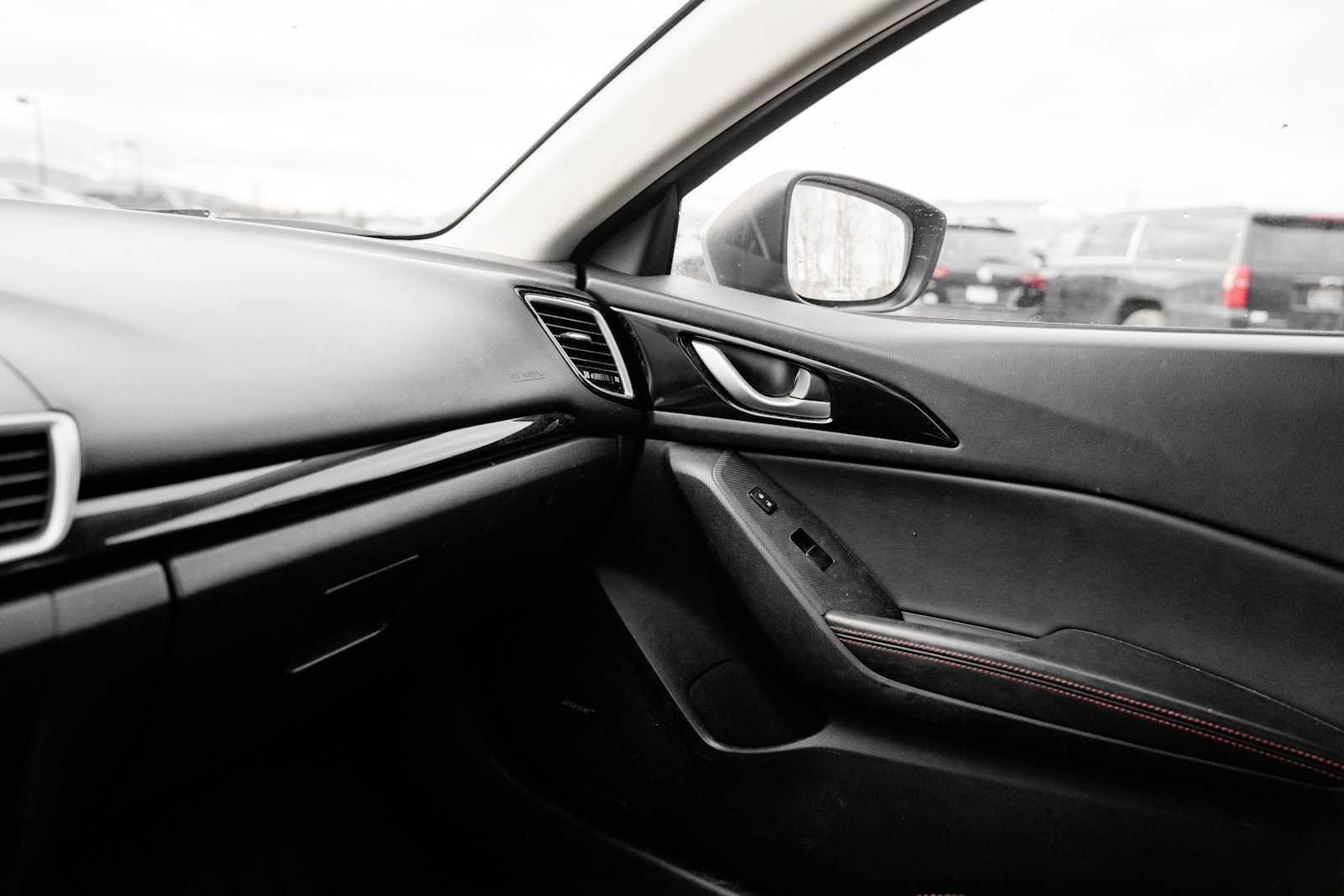 2015 Mazda MAZDA3 i Grand Touring