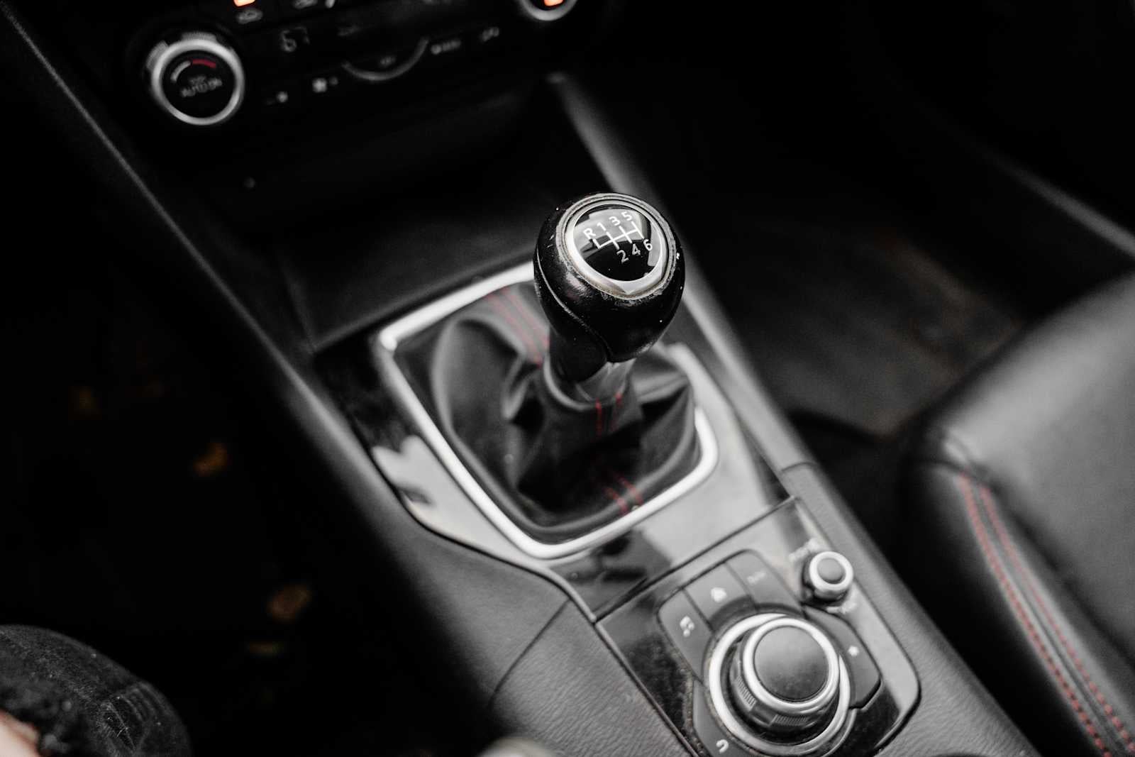 2015 Mazda MAZDA3 i Grand Touring