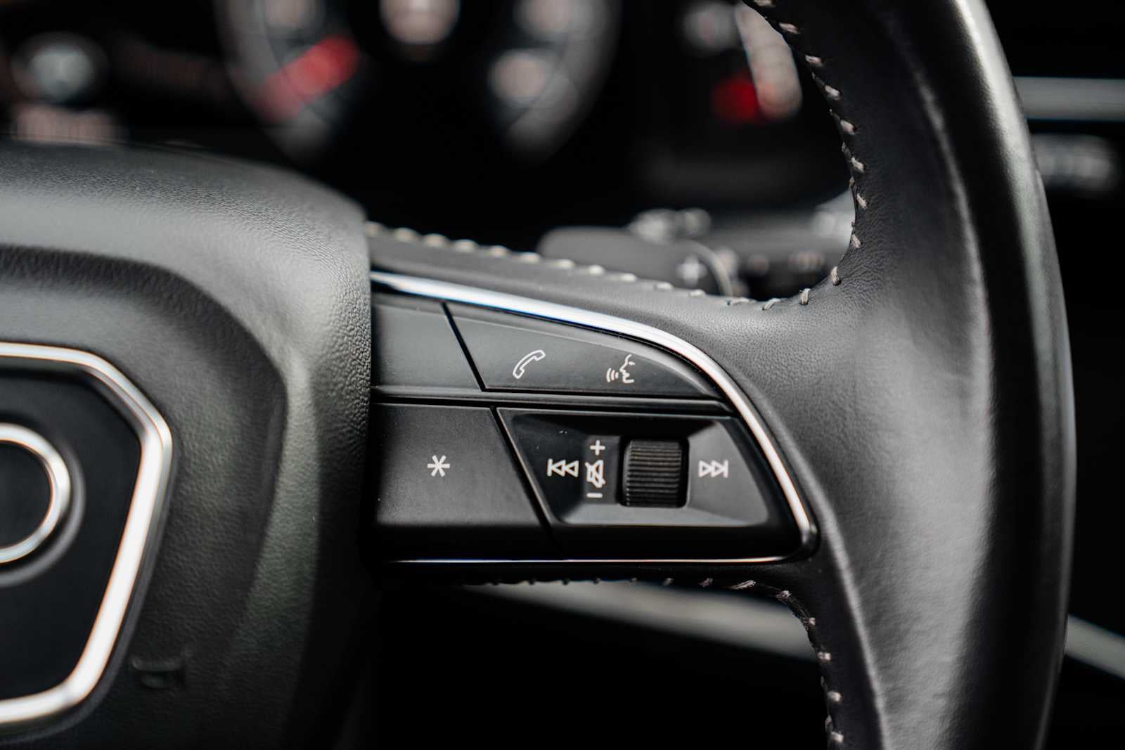 2019 Audi Q8 Premium