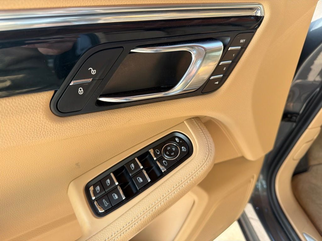 2016 Porsche Macan S