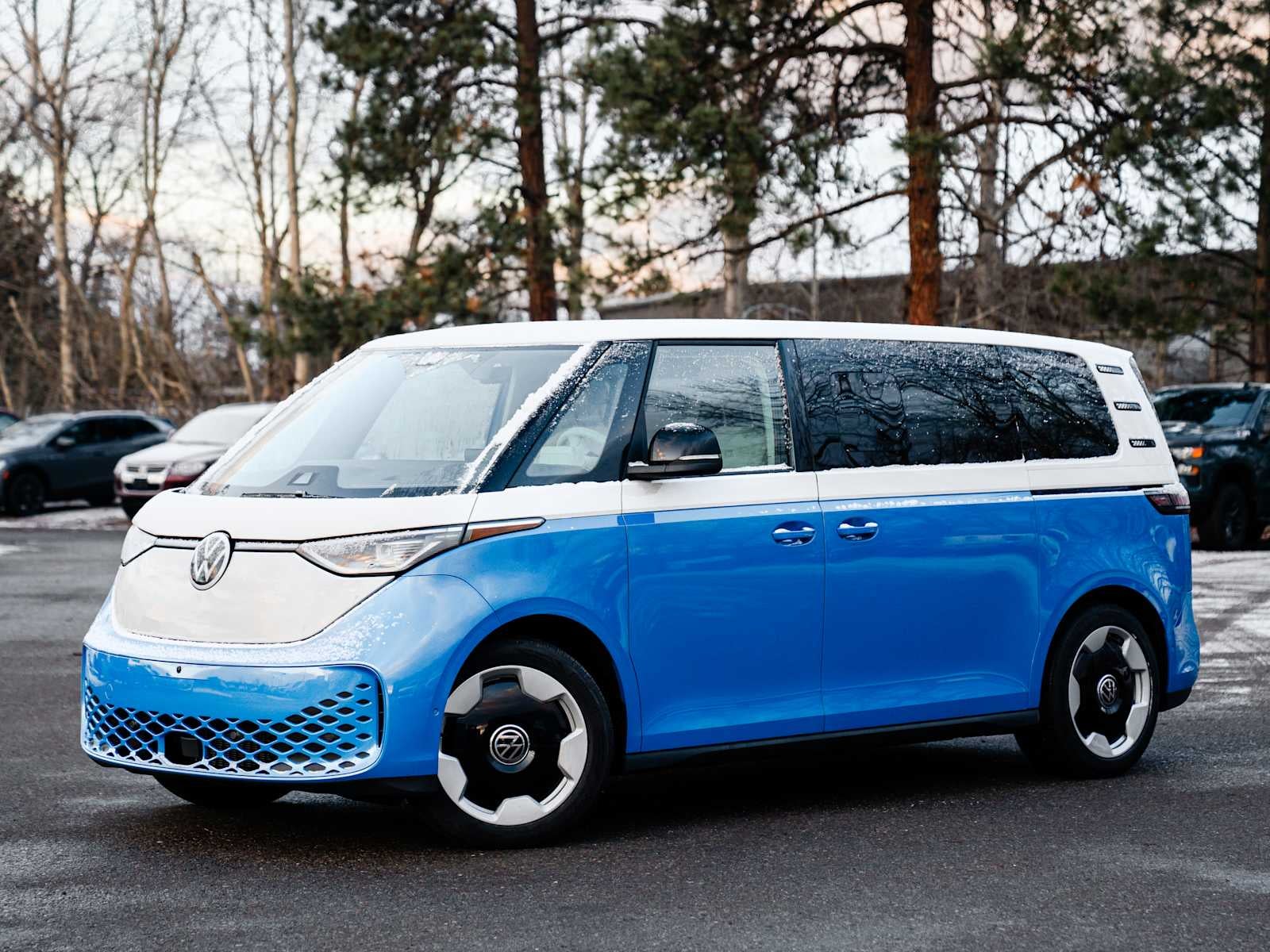 2025 Volkswagen ID. Buzz Pro S Plus AWD