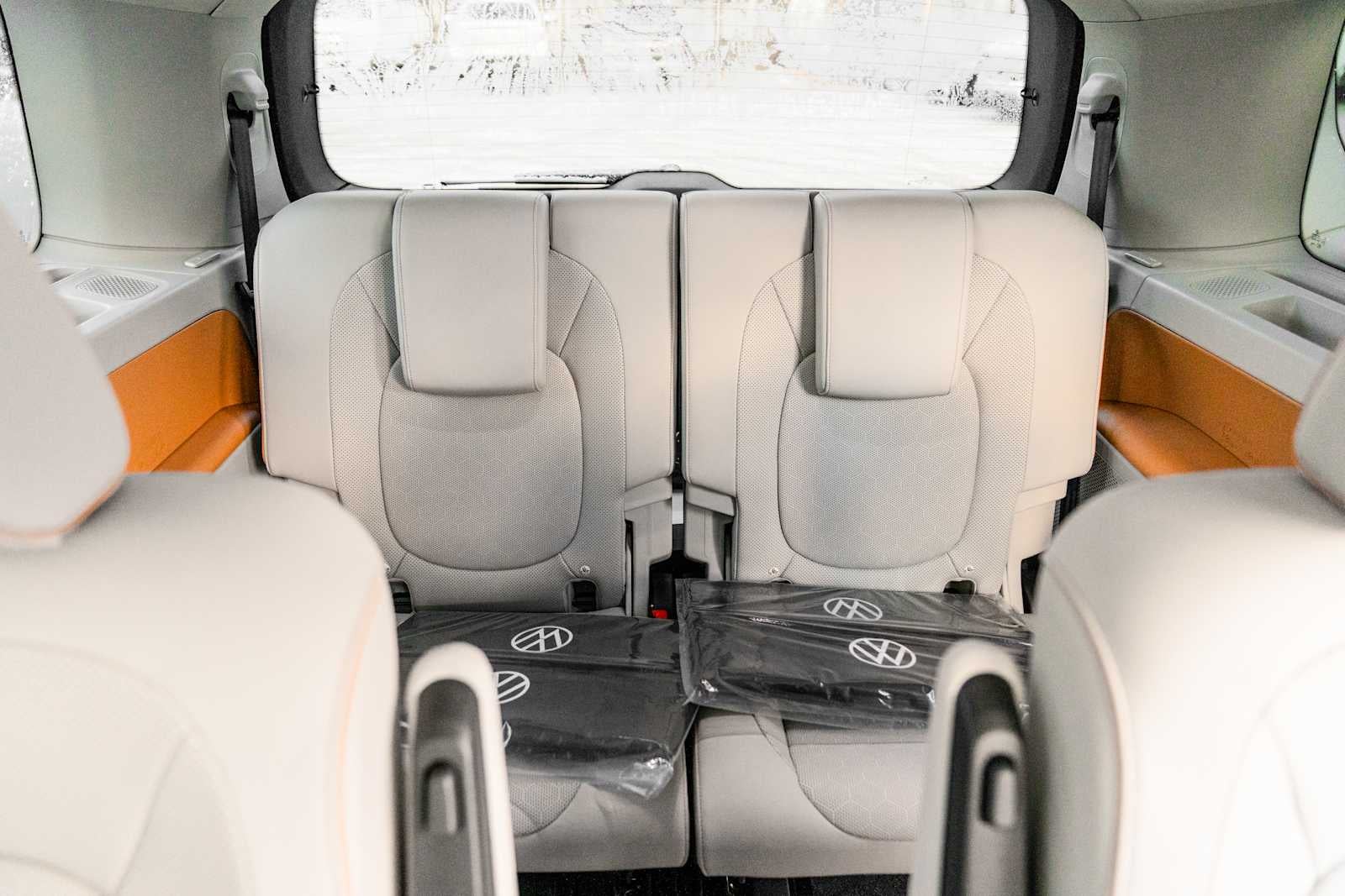 2025 Volkswagen ID. Buzz Pro S Plus AWD