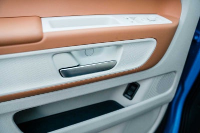 2025 Volkswagen ID. Buzz Pro S Plus AWD