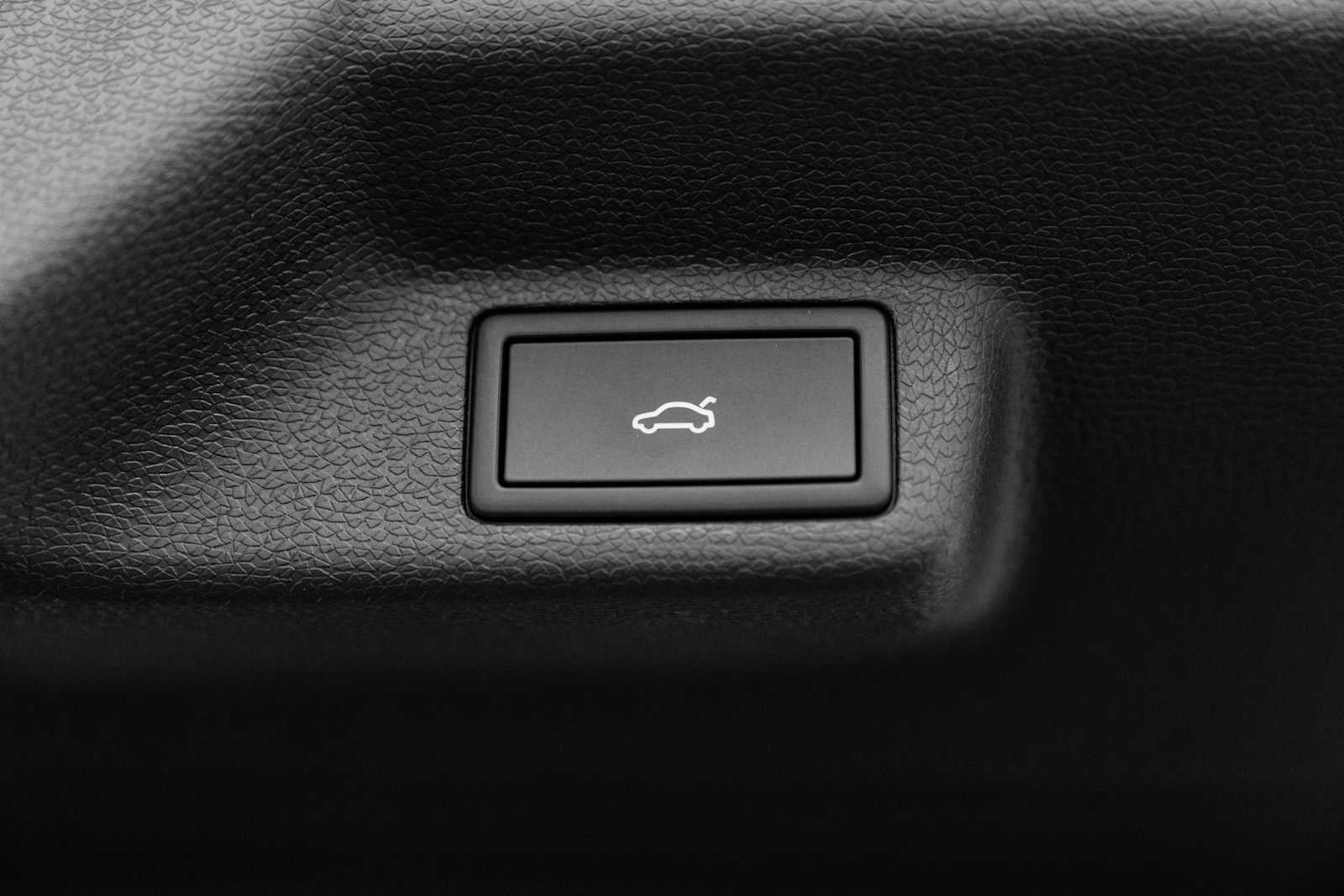 2025 Volkswagen ID. Buzz Pro S Plus AWD