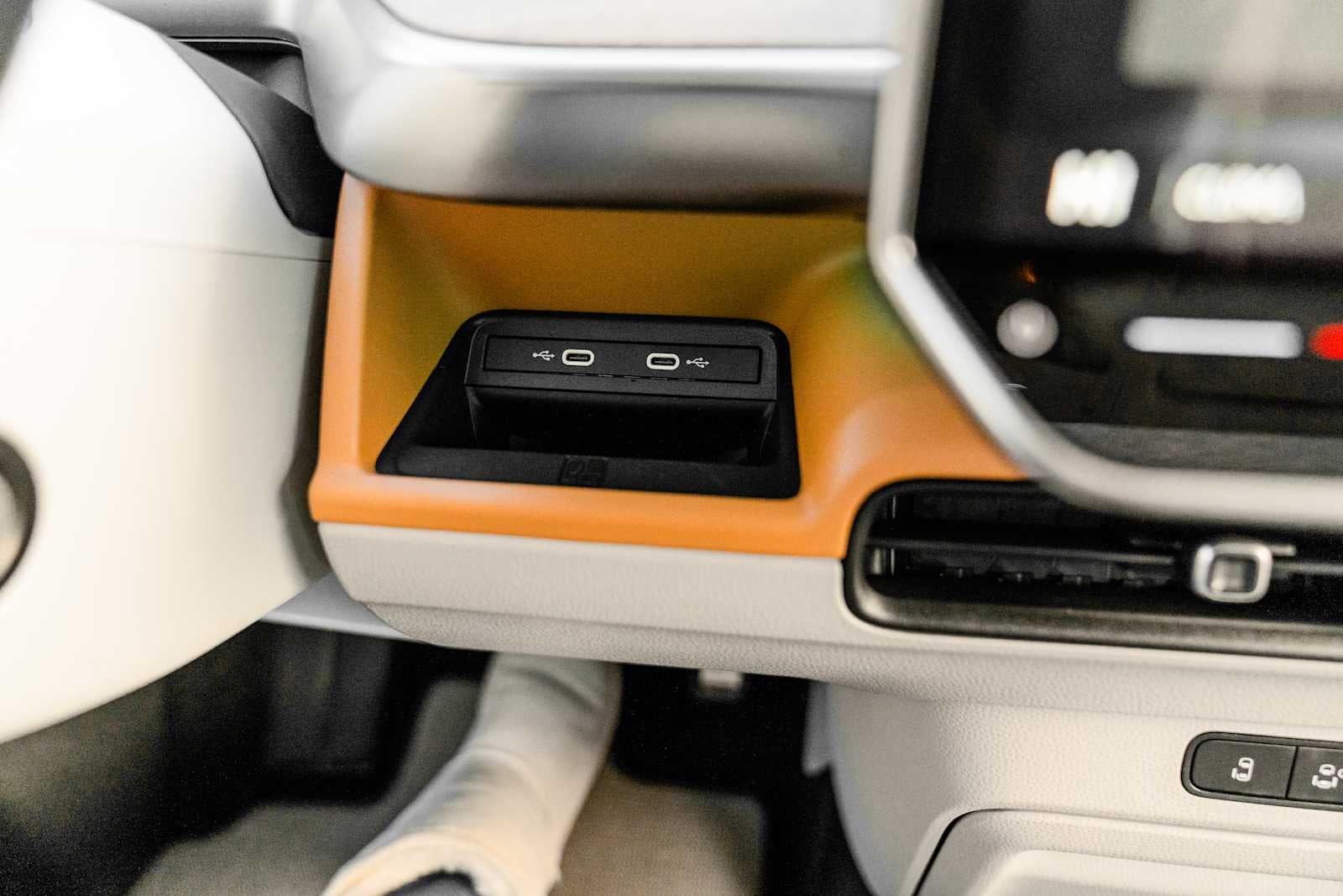 2025 Volkswagen ID. Buzz Pro S Plus AWD