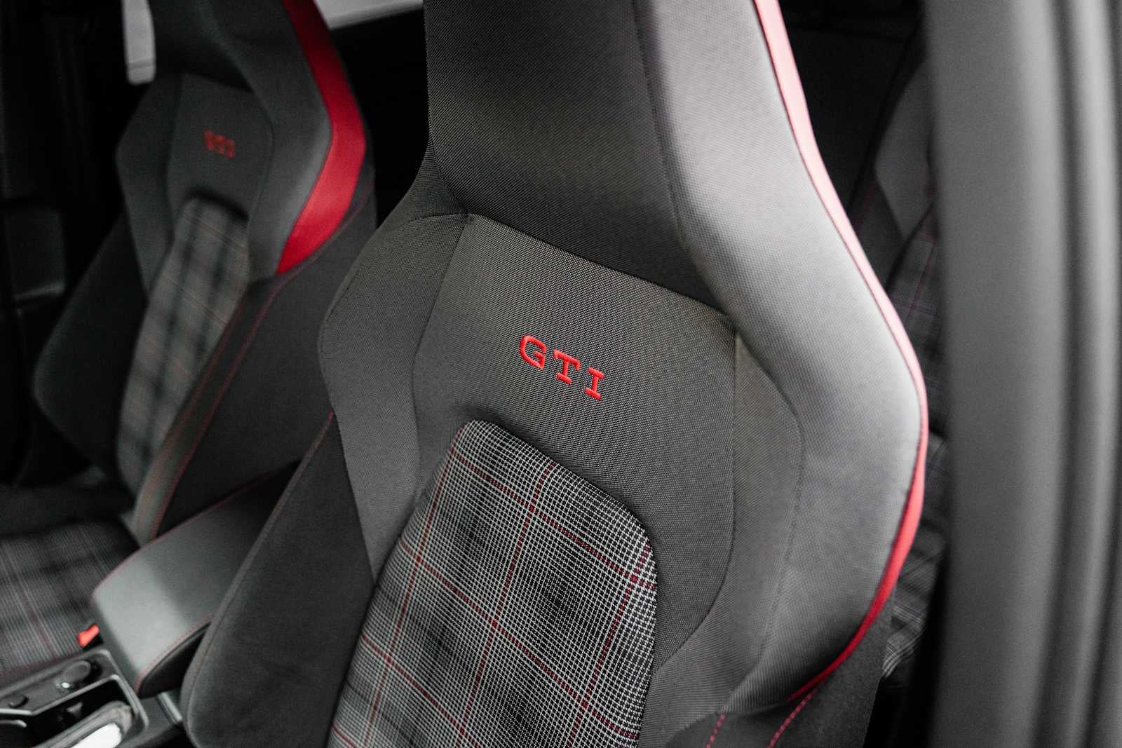 2025 Volkswagen Golf GTI S