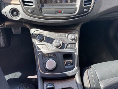 2016 Chrysler 200 C
