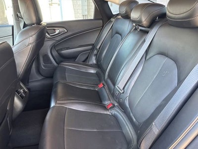 2016 Chrysler 200 C