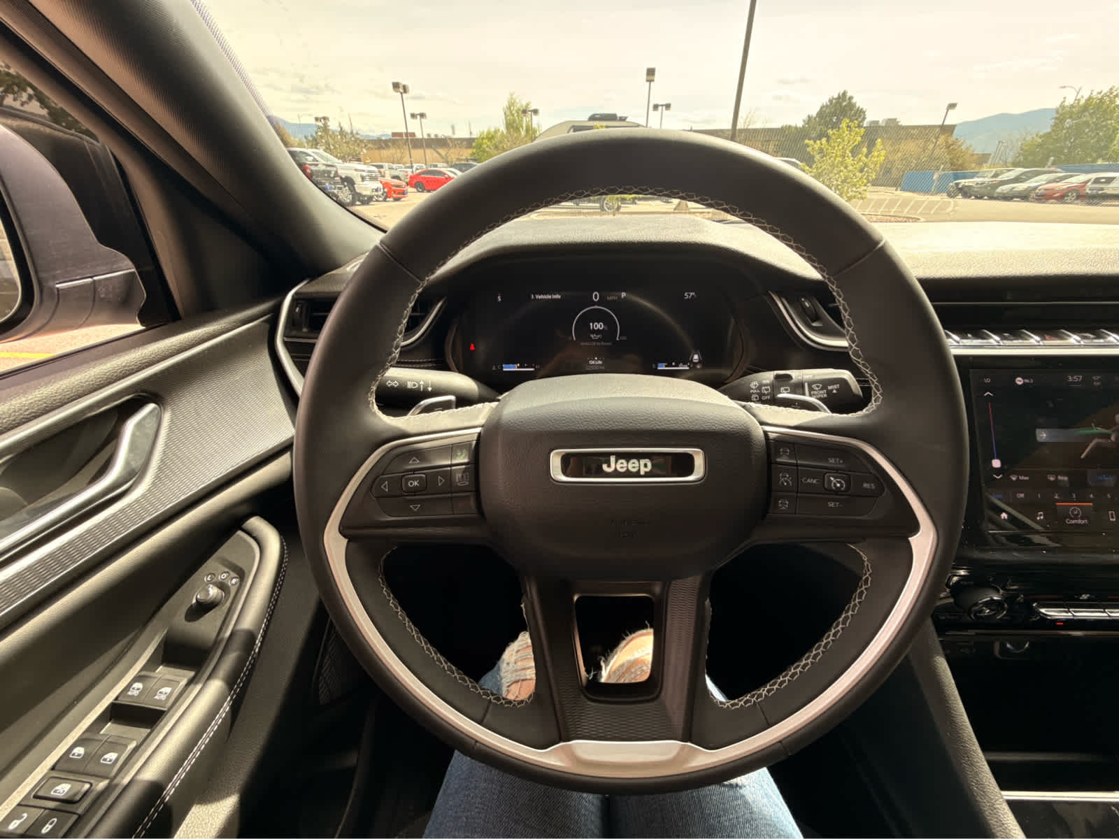 2024 Jeep Grand Cherokee Laredo 4x4