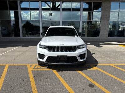 2024 Jeep Grand Cherokee Laredo 4x4