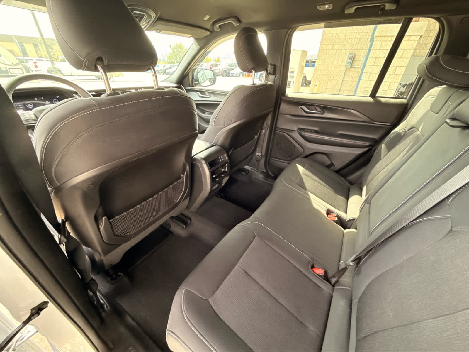 2024 Jeep Grand Cherokee Laredo 4x4