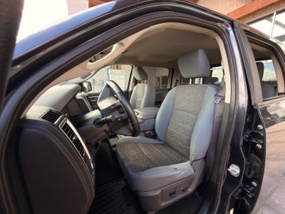 2017 RAM 1500 Big Horn Crew Cab 4x4 6'4" Box