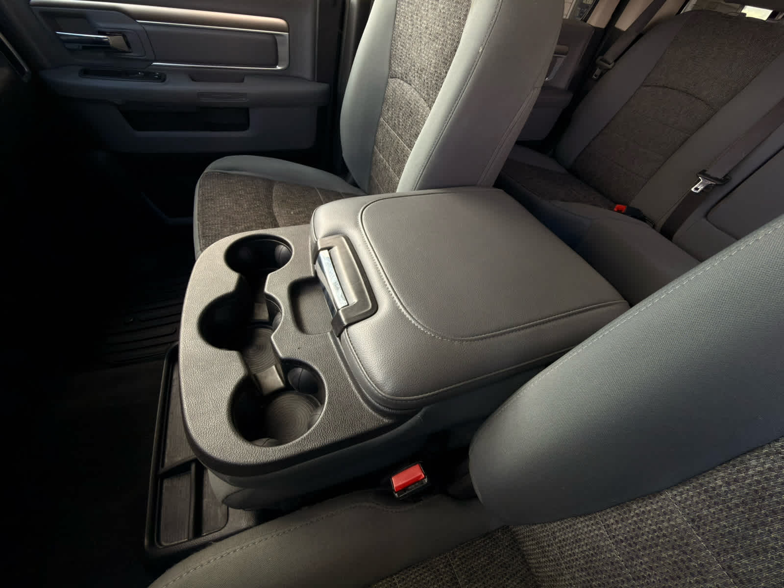 2017 RAM 1500 Big Horn Crew Cab 4x4 6'4" Box