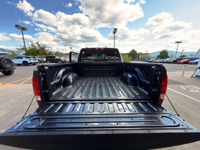 2017 RAM 1500 Big Horn Crew Cab 4x4 6'4" Box