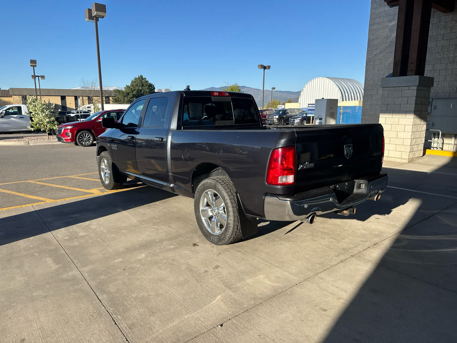 2017 RAM 1500 Big Horn Crew Cab 4x4 6'4" Box