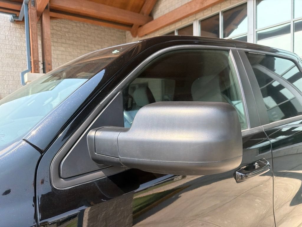 2022 RAM 1500 Big Horn Crew Cab 4x4 5'7" Box