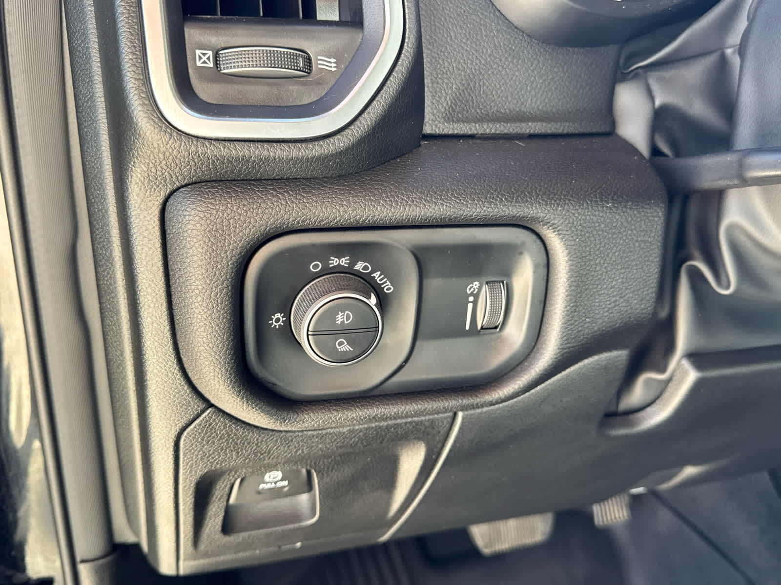 2024 RAM 1500 Big Horn