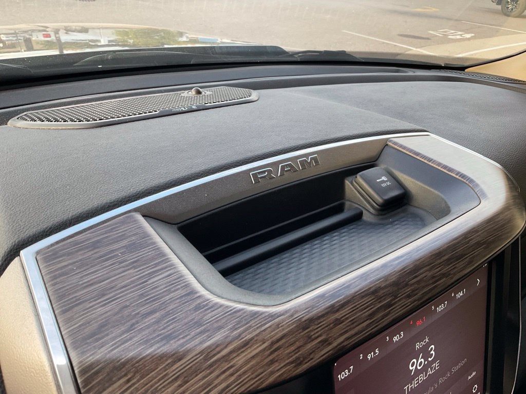 2019 RAM 1500 Laramie Quad Cab 4x4 6'4" Box
